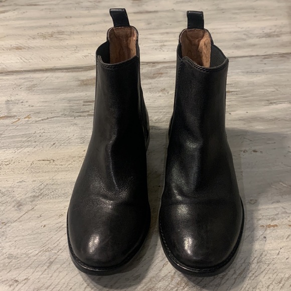 Frye Anna Chelsea Leather Boots - Picture 2 of 11